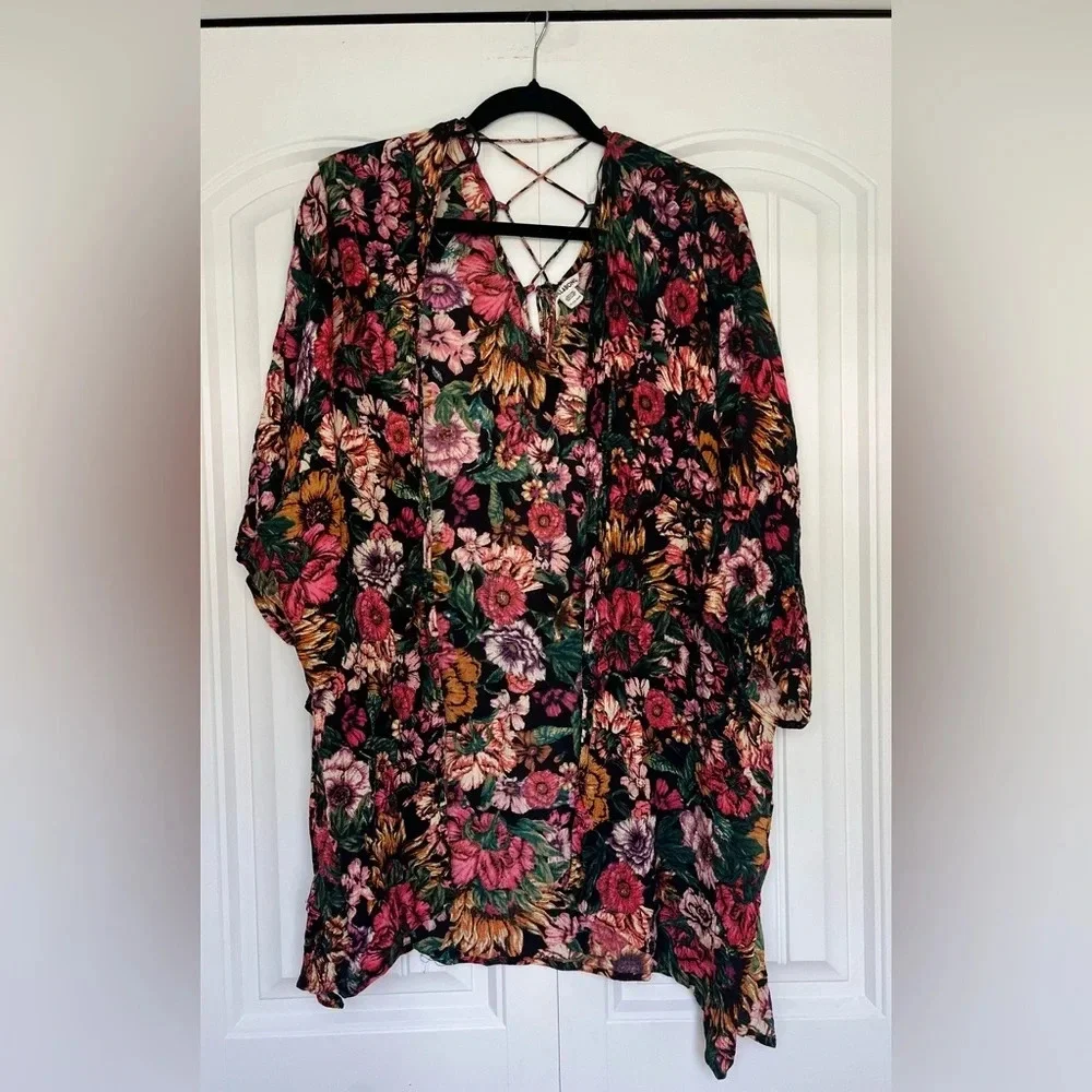 Billabong Floral Kimono‎